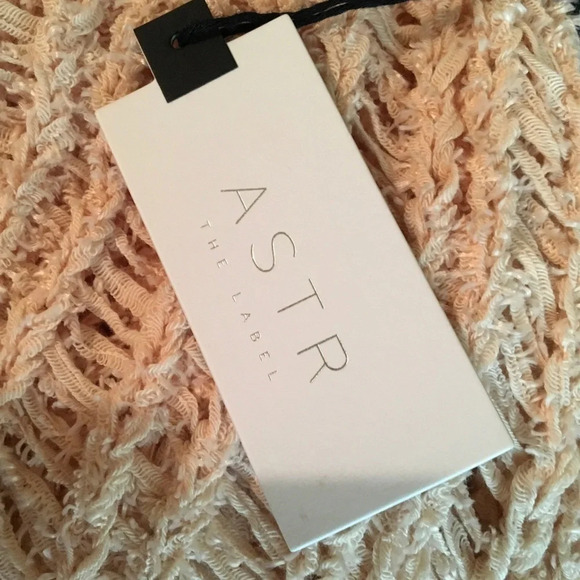 ASTR The Label Coral Knit Sweater Pullover NWT L - Picture 6 of 6